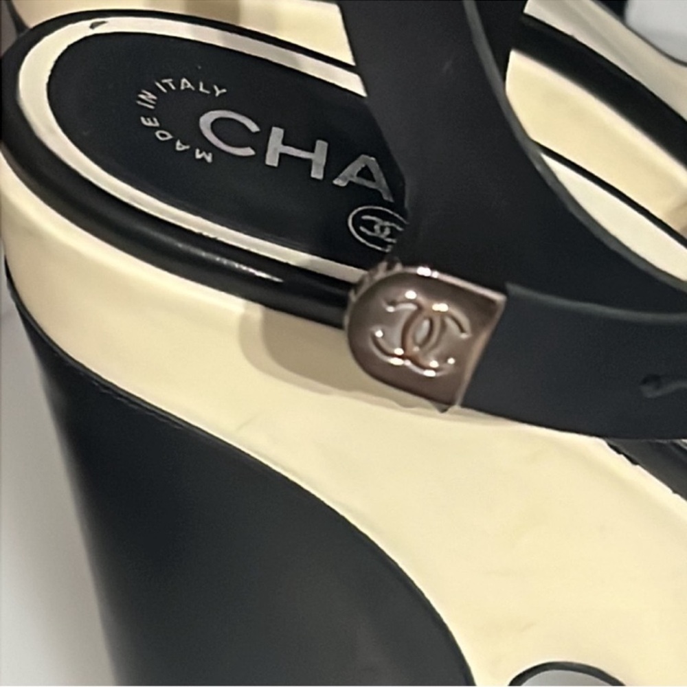Authentic Chanel black leather signature luxury designer platform sandals sz 9 - Picture 4 of 15